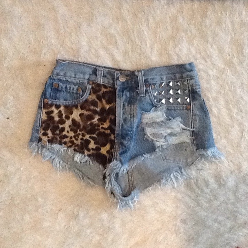 Runway dreamz cheetah jean shorts